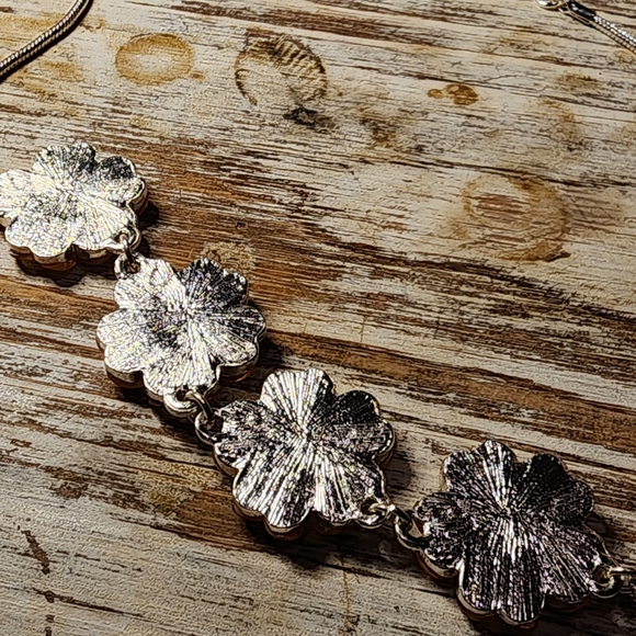 Orange / Peach Flower Statement Necklace (19inches) - Picture 7 of 8